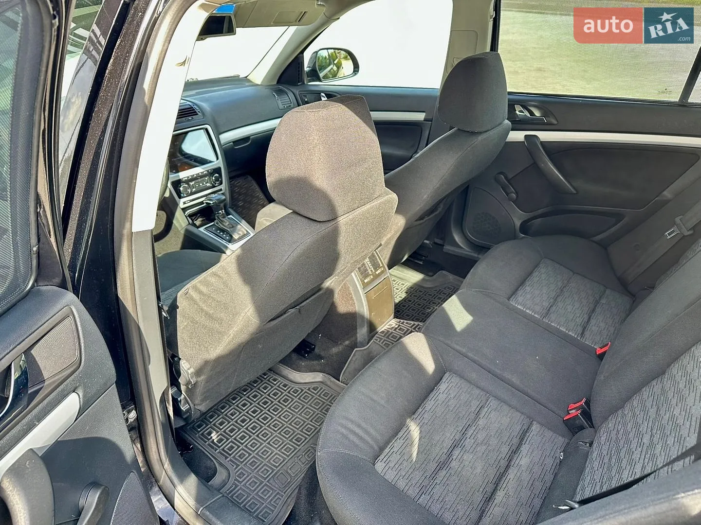 2011 Skoda Octavia - мініатюра 19