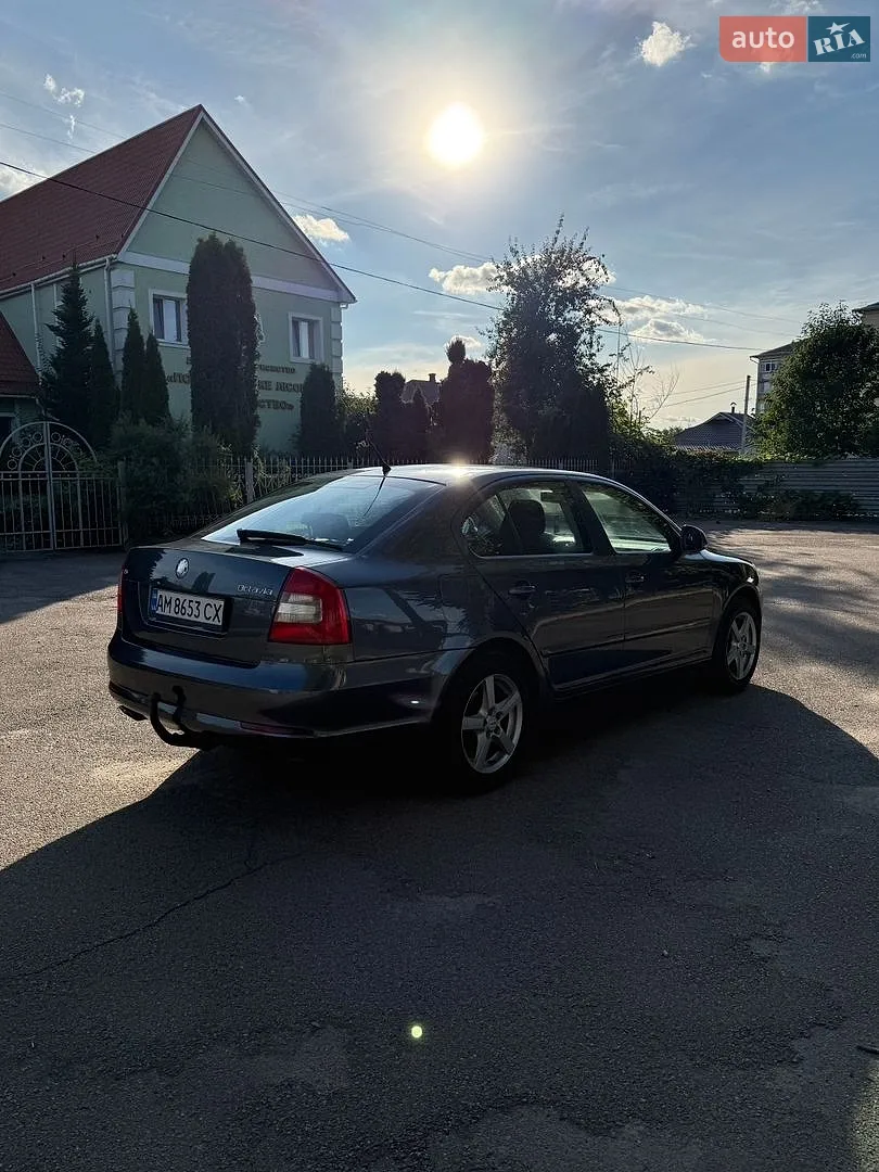 2010 Skoda Octavia - мініатюра 6