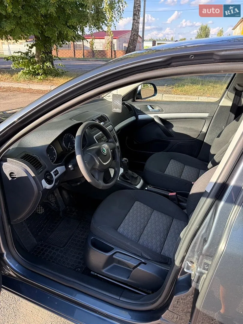 2010 Skoda Octavia - мініатюра 18