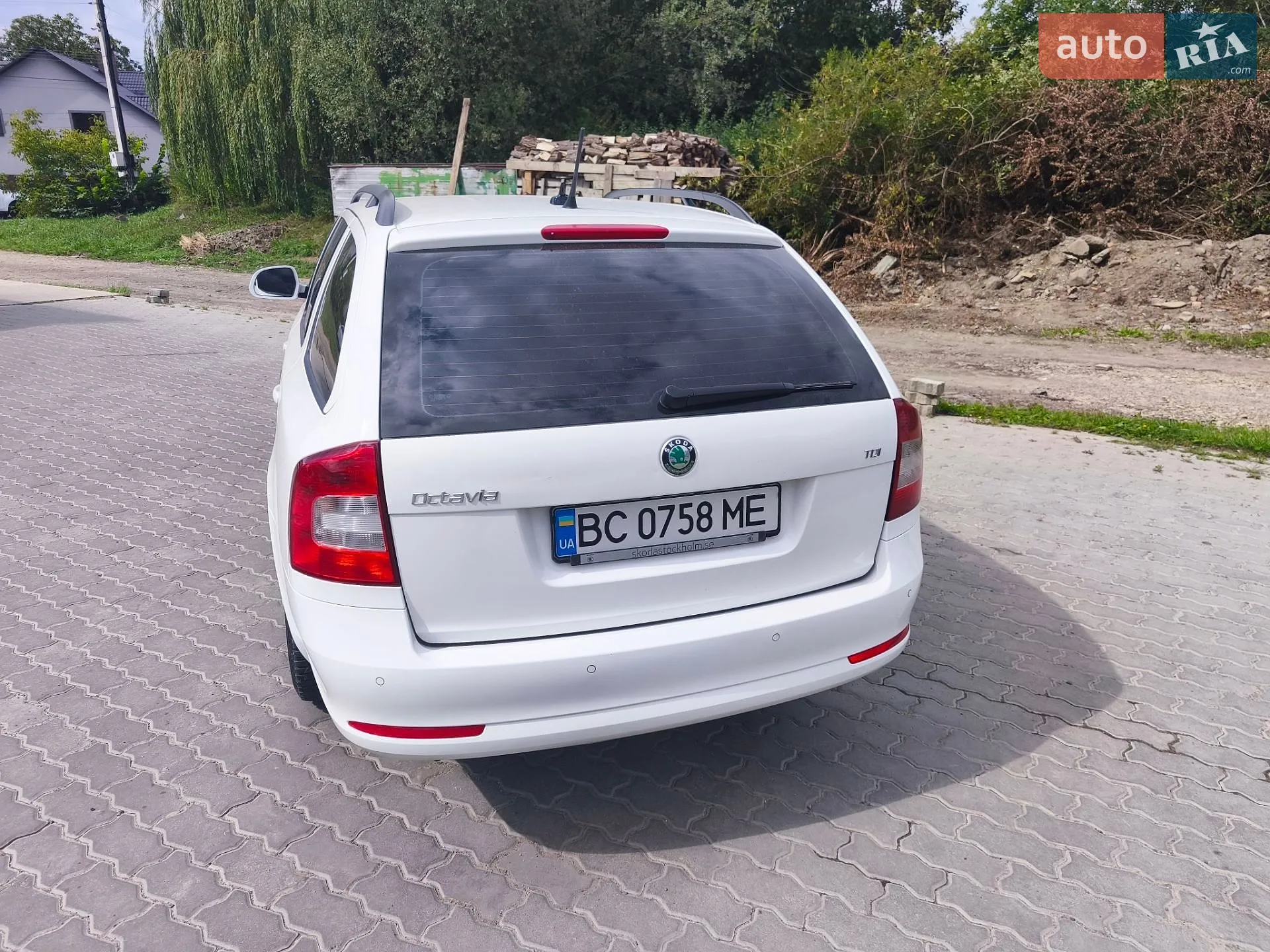 2011 Skoda Octavia - мініатюра 2