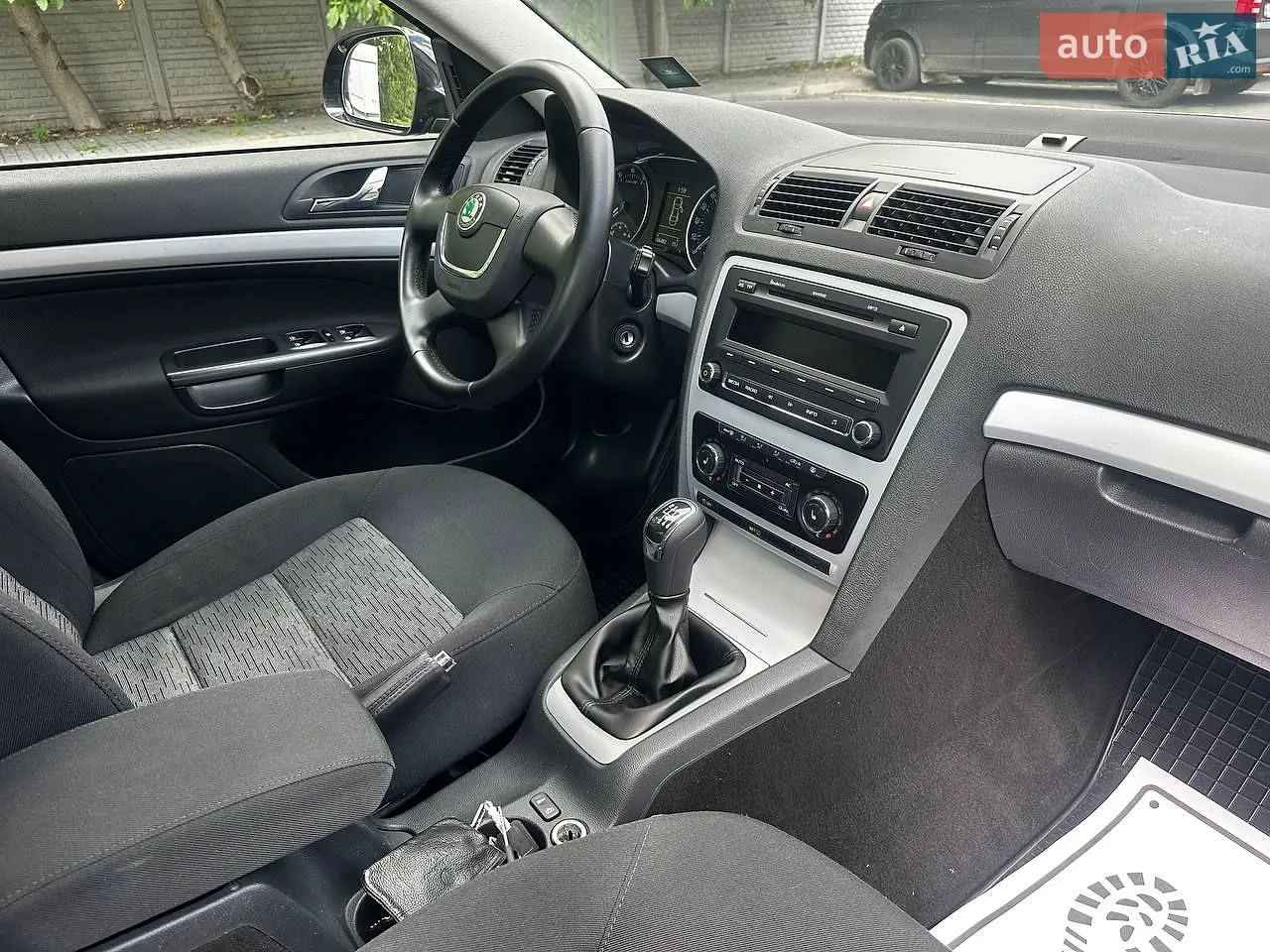 2010 Skoda Octavia - мініатюра 11