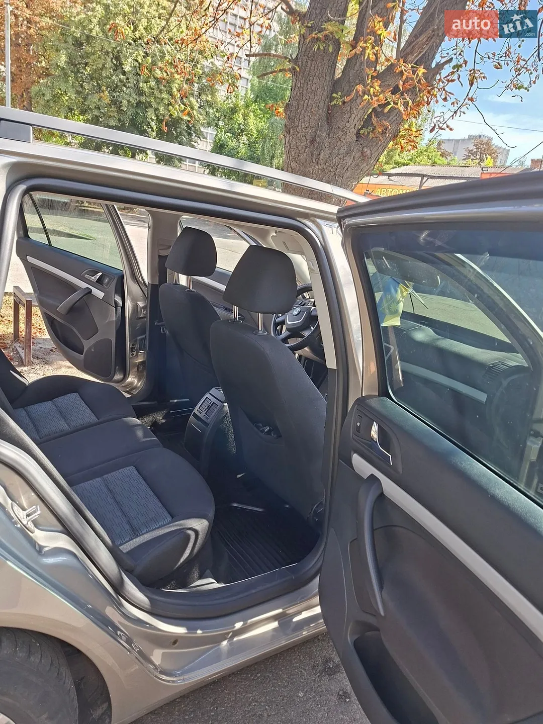 2011 Skoda Octavia - мініатюра 8