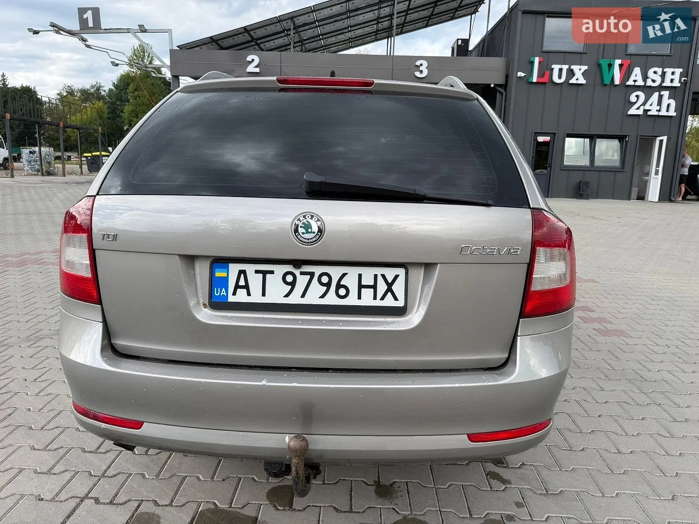 2010 Skoda Octavia - мініатюра 3