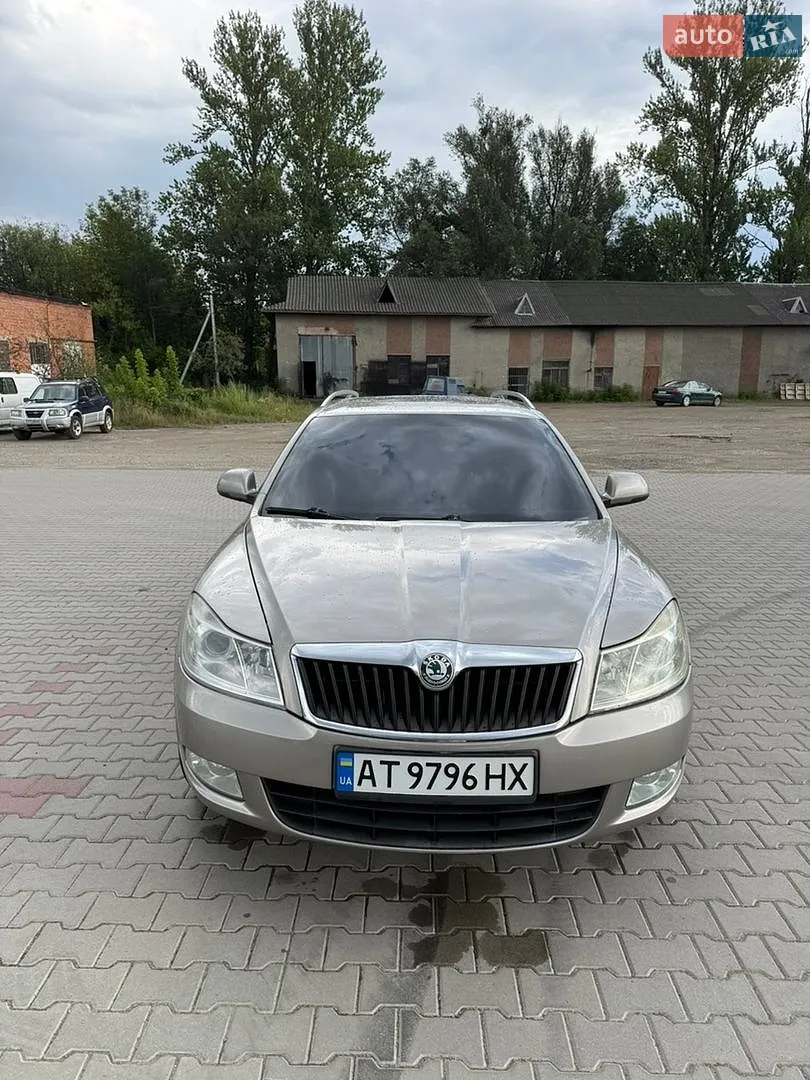 2010 Skoda Octavia - мініатюра 5
