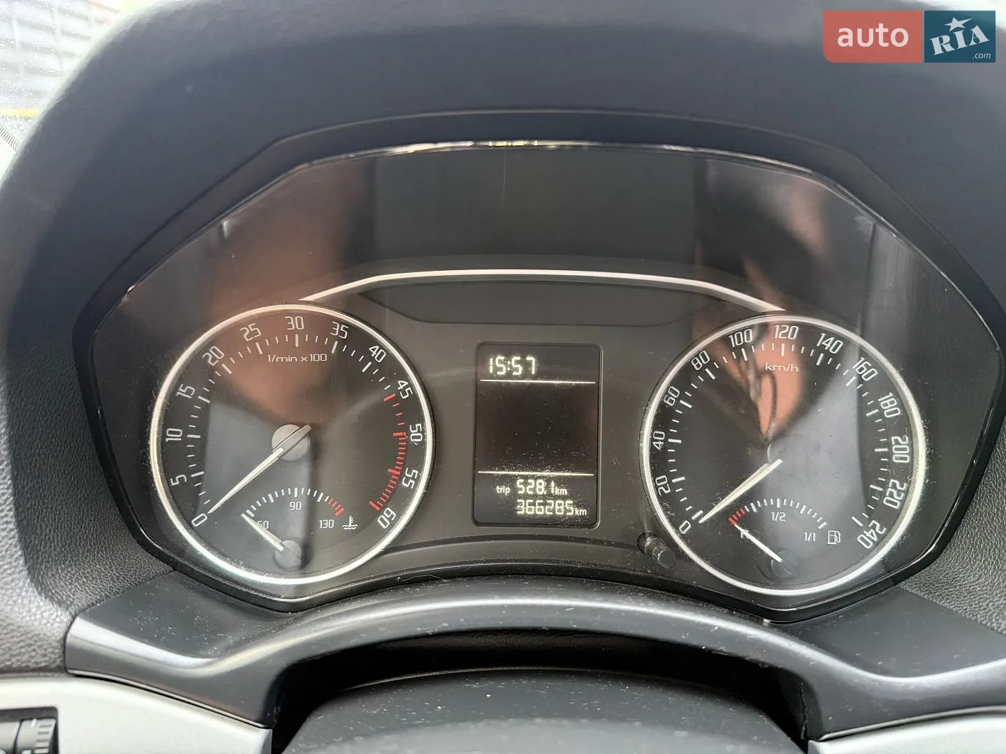 2010 Skoda Octavia - мініатюра 15