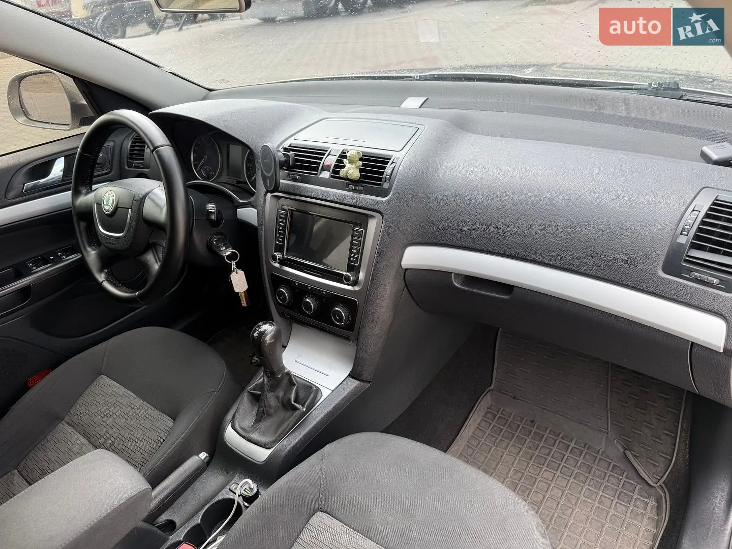 2010 Skoda Octavia - мініатюра 19