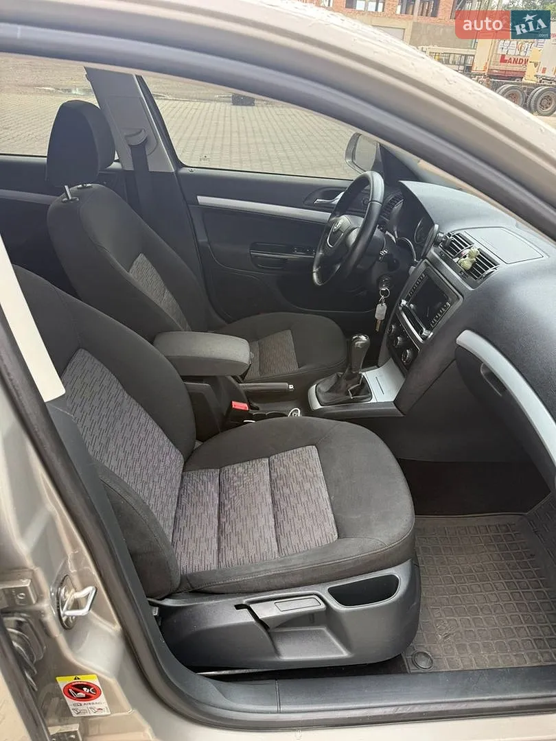 2010 Skoda Octavia - мініатюра 20