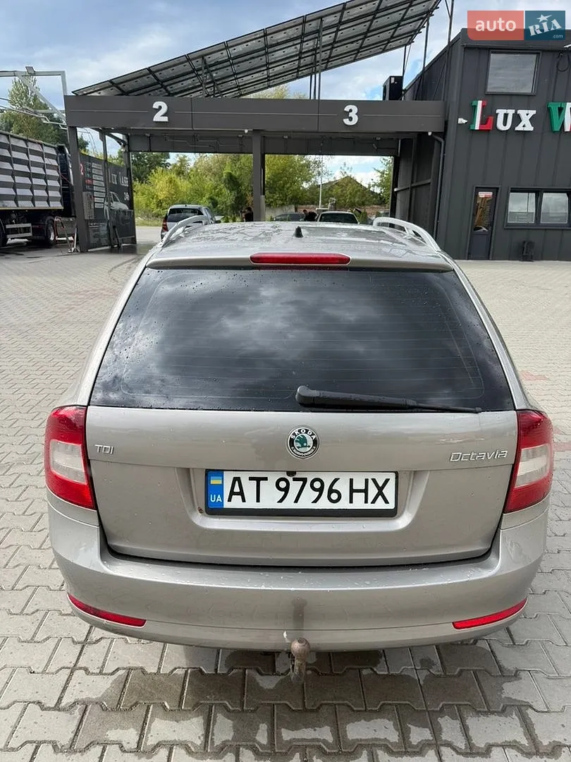 2010 Skoda Octavia - мініатюра 26