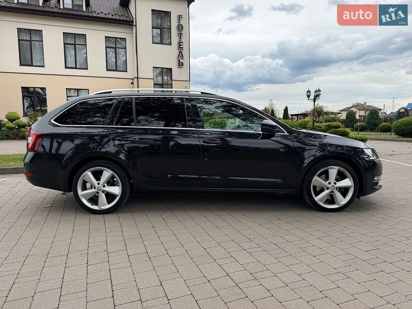 2019 Skoda Octavia - мініатюра 10