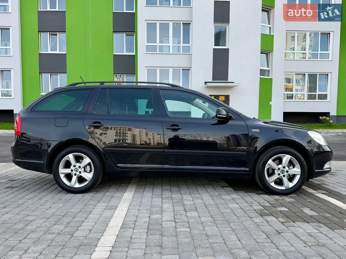 2011 Skoda Octavia - мініатюра 12