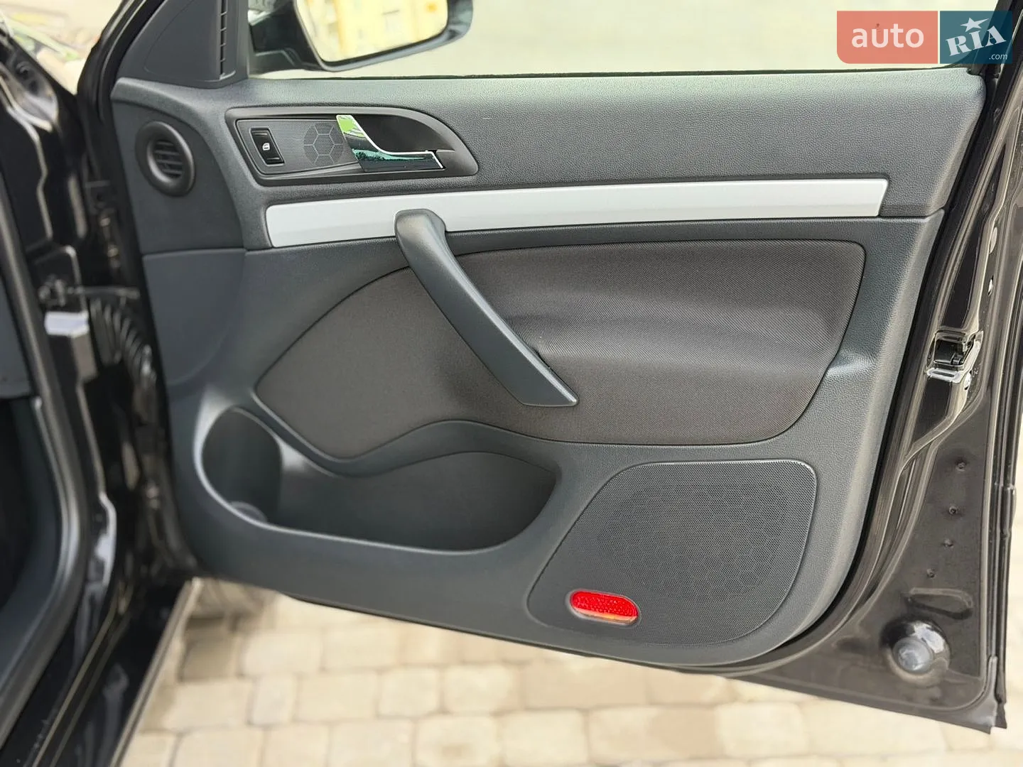 2011 Skoda Octavia - мініатюра 45