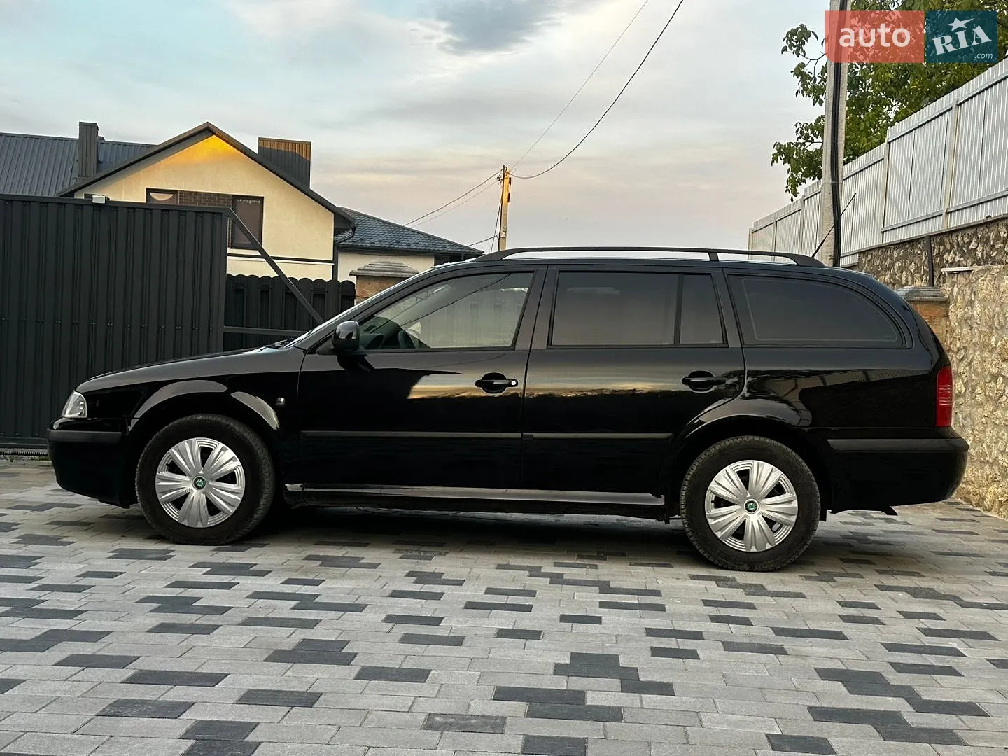 2010 Skoda Octavia - мініатюра 6