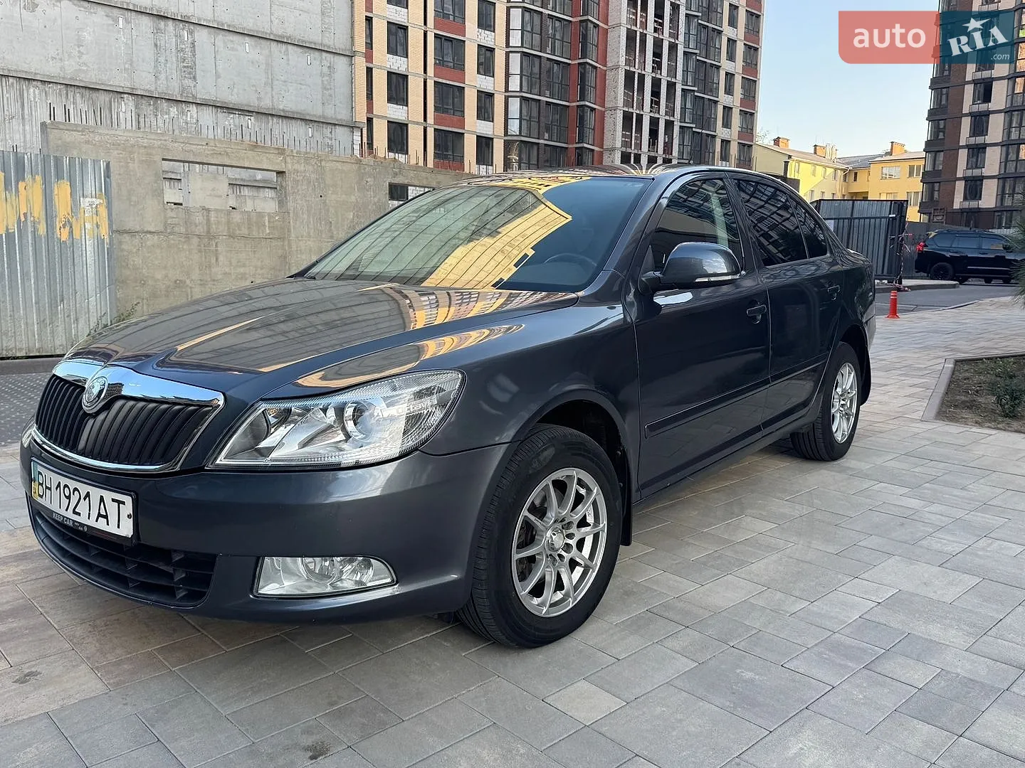 2010 Skoda Octavia - мініатюра 12