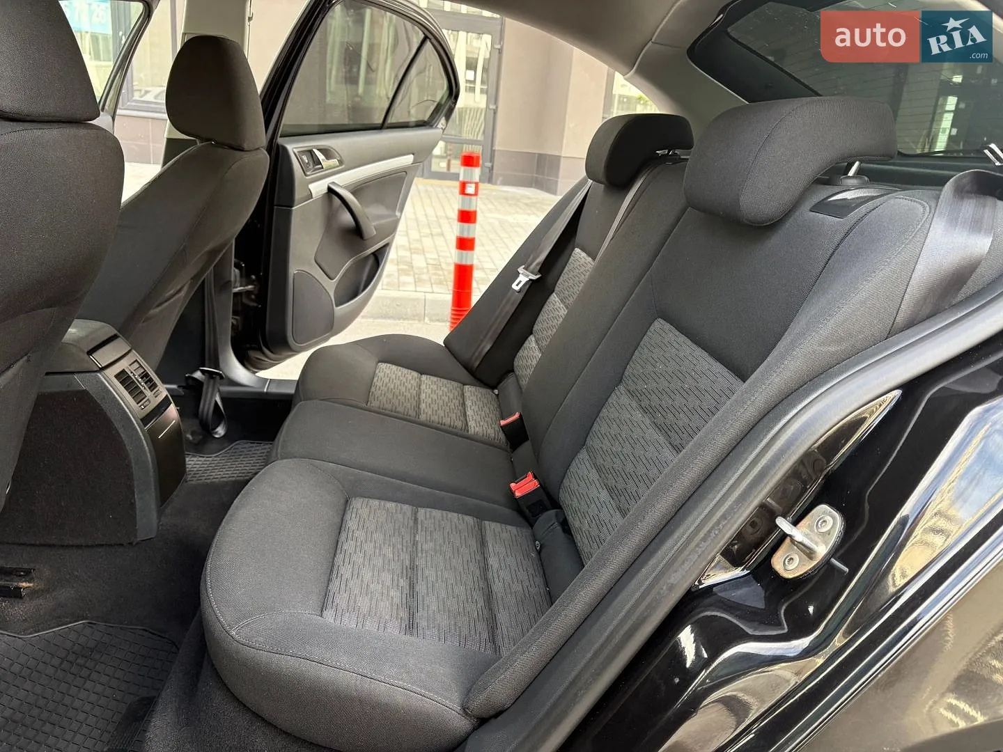 2011 Skoda Octavia - мініатюра 13