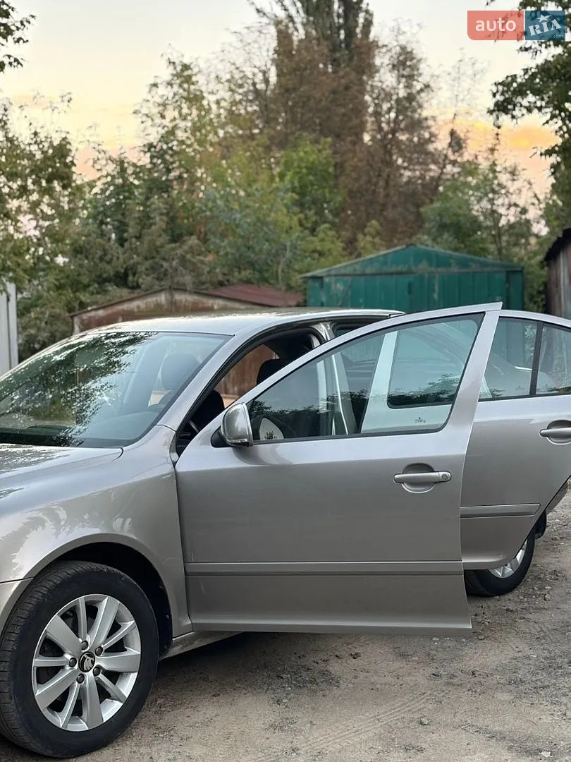 2011 Skoda Octavia - мініатюра 3
