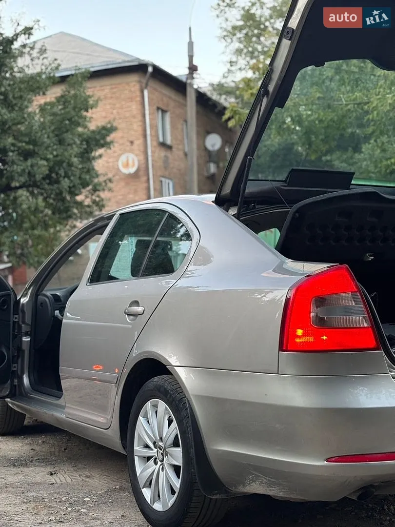 2011 Skoda Octavia - мініатюра 5