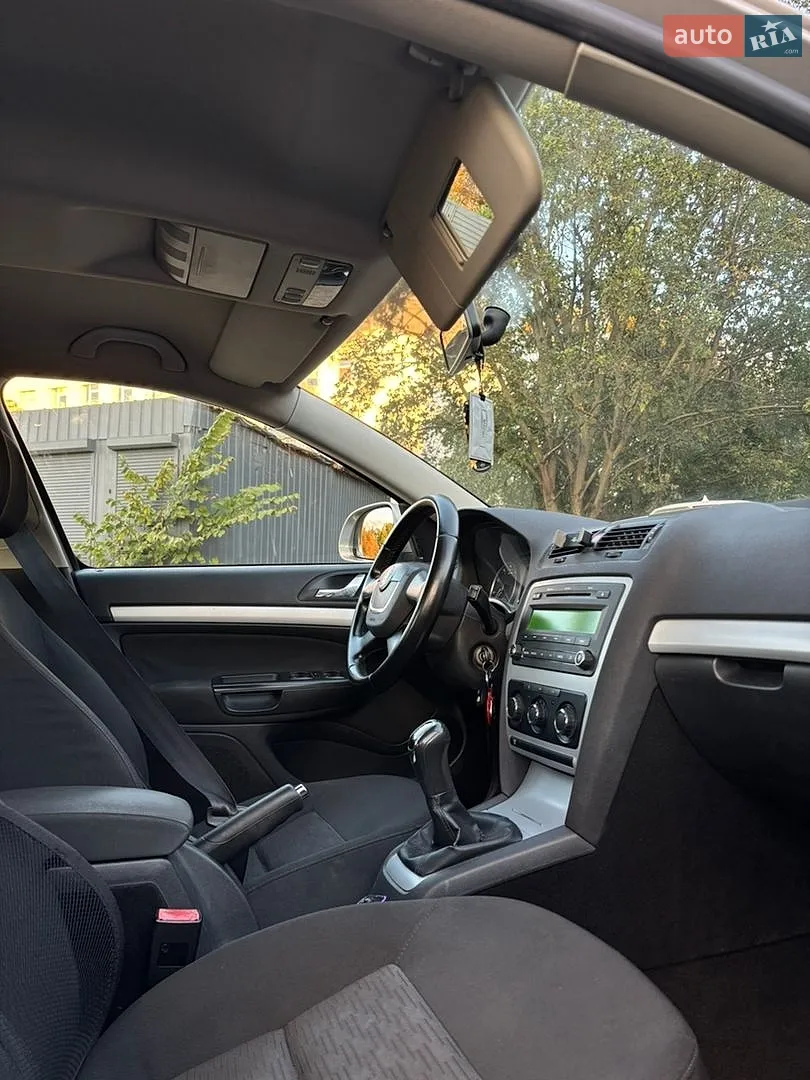 2011 Skoda Octavia - мініатюра 7