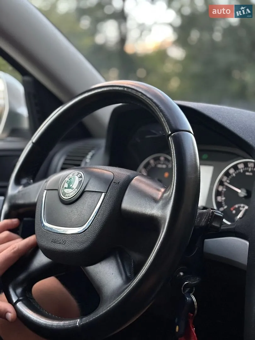 2011 Skoda Octavia - мініатюра 8