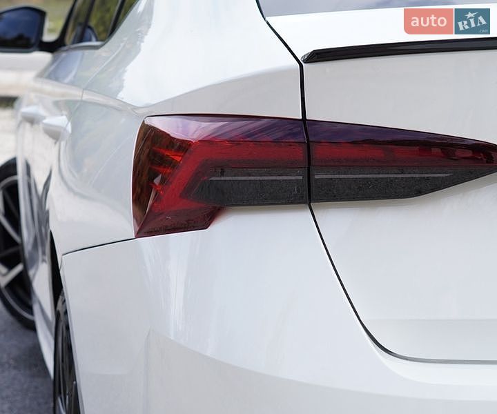 Лифтбек Skoda Octavia 2024 в Днепре