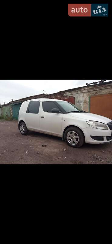 Универсал Skoda Praktik 2010 в Ровно фото 19 Универсал Skoda Praktik 2010 в Ровно