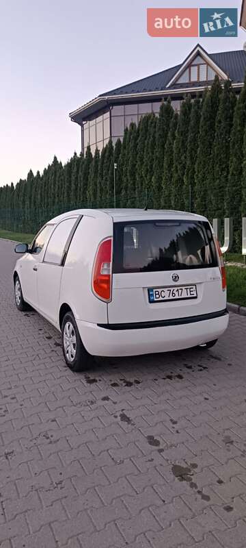 Грузовой фургон Skoda Praktik 2011 в Черновцах