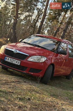 Вантажний фургон Skoda Praktik 2011 в Києві