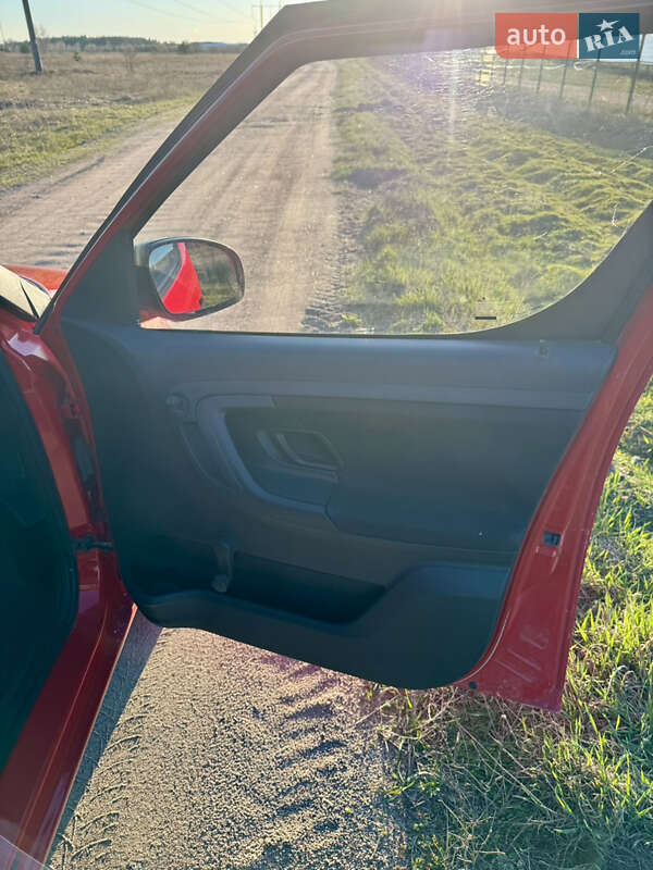 Универсал Skoda Praktik 2010 в Броварах