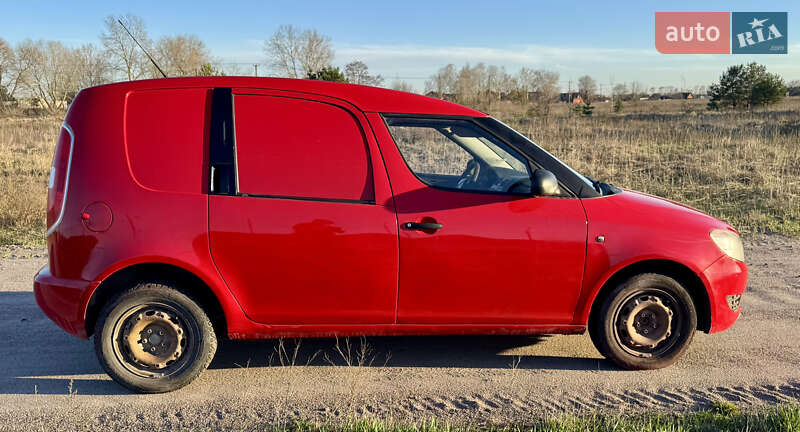 Универсал Skoda Praktik 2010 в Броварах