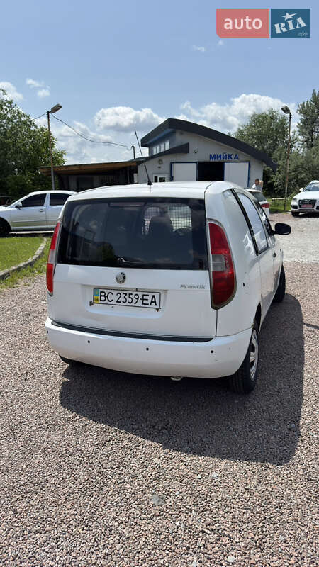 Минивэн Skoda Praktik 2011 в Львове