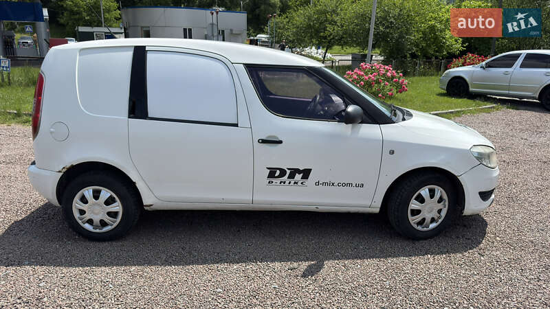 Минивэн Skoda Praktik 2011 в Львове
