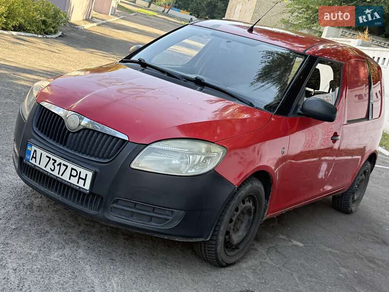 Грузовой фургон Skoda Praktik 2008 в Каменском
