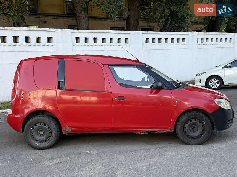 Грузовой фургон Skoda Praktik 2008 в Каменском