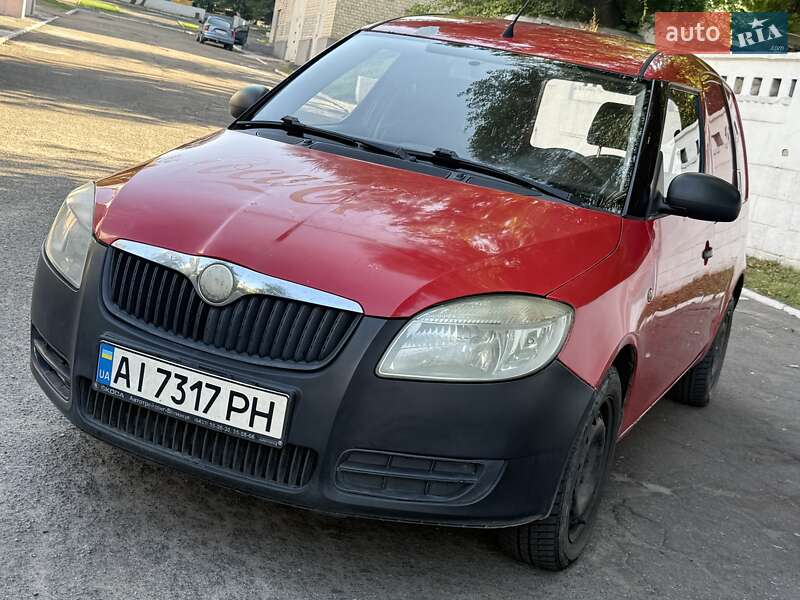 Грузовой фургон Skoda Praktik 2008 в Каменском