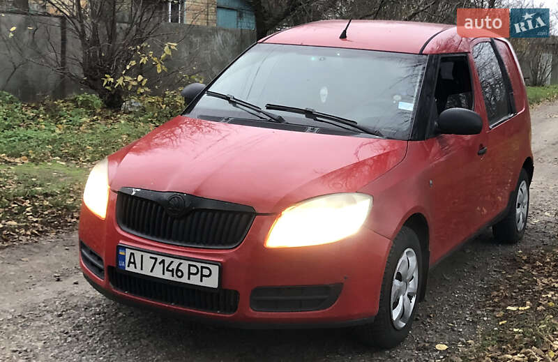 Вантажопасажирський фургон Skoda Praktik 2008 в Кагарлику