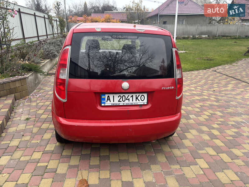 Вантажний фургон Skoda Praktik 2008 в Броварах