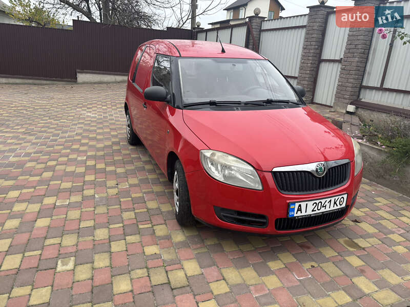Вантажний фургон Skoda Praktik 2008 в Броварах