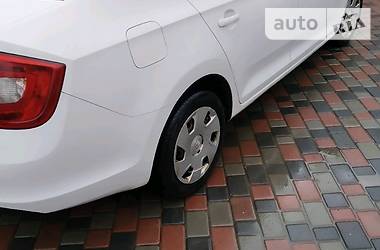 Седан Skoda Rapid 2013 в 