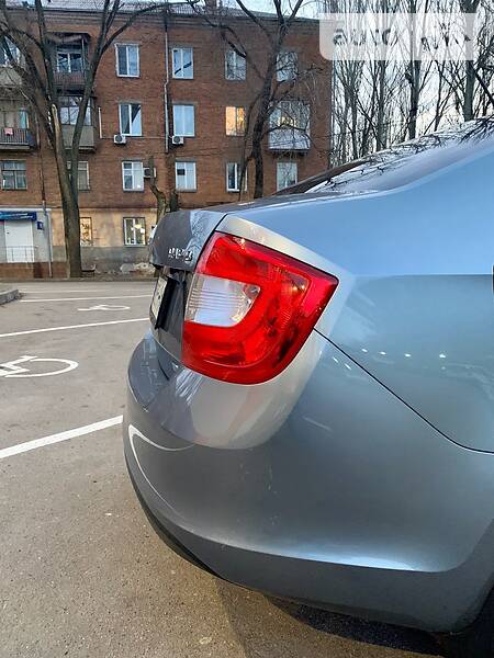 Ліфтбек Skoda Rapid 2013 в Кривому Розі фото Ліфтбек Skoda Rapid 2013 в Кривому Розі