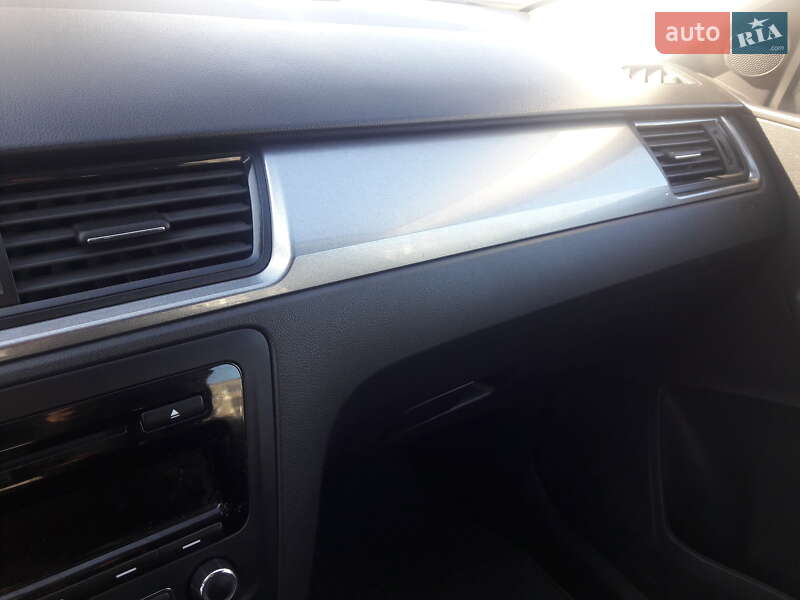 Лифтбек Skoda Rapid 2015 в Звягеле