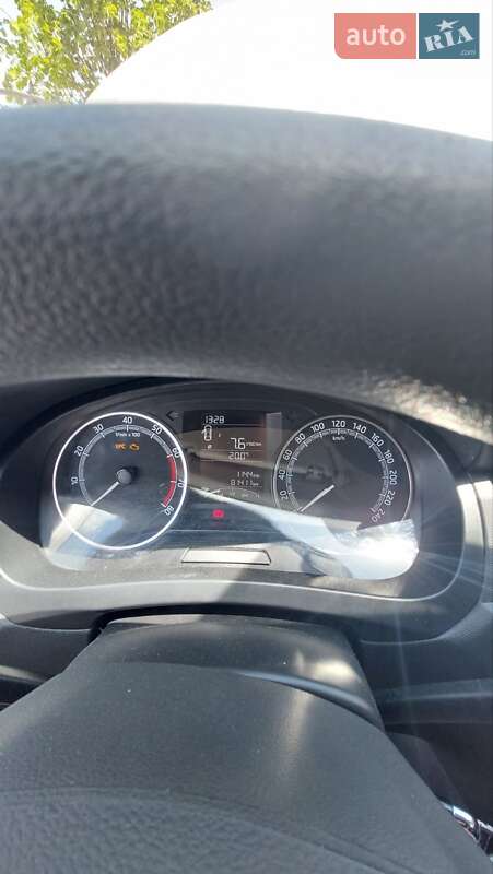 Ліфтбек Skoda Rapid 2018 в Києві фото 5 Ліфтбек Skoda Rapid 2018 в Києві