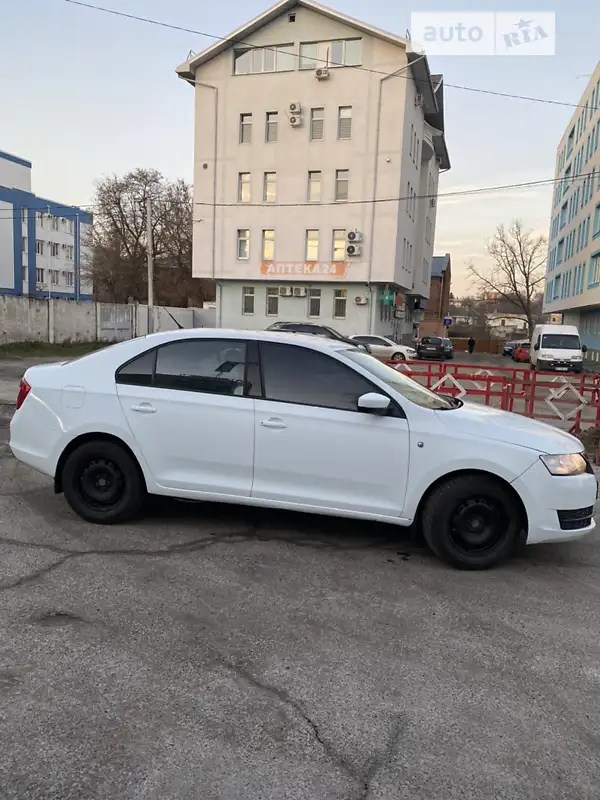 Skoda Rapid 2013