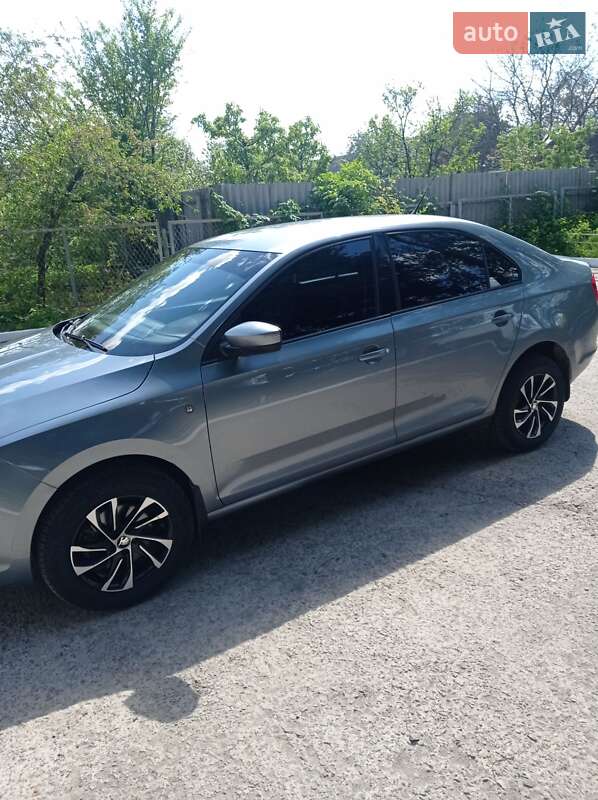 Лифтбек Skoda Rapid 2013 в Прилуках фото 6 Лифтбек Skoda Rapid 2013 в Прилуках