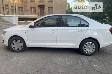 Лифтбек Skoda Rapid 2013 в Кривом Роге