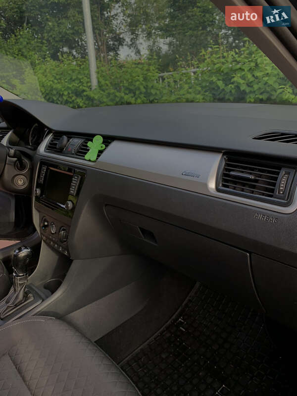 Хэтчбек Skoda Rapid 2015 в Дрогобыче