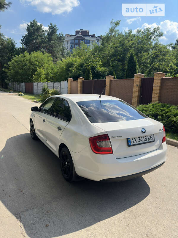 Лифтбек Skoda Rapid 2014 в Киеве