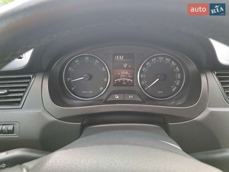 Лифтбек Skoda Rapid 2013 в Обухове