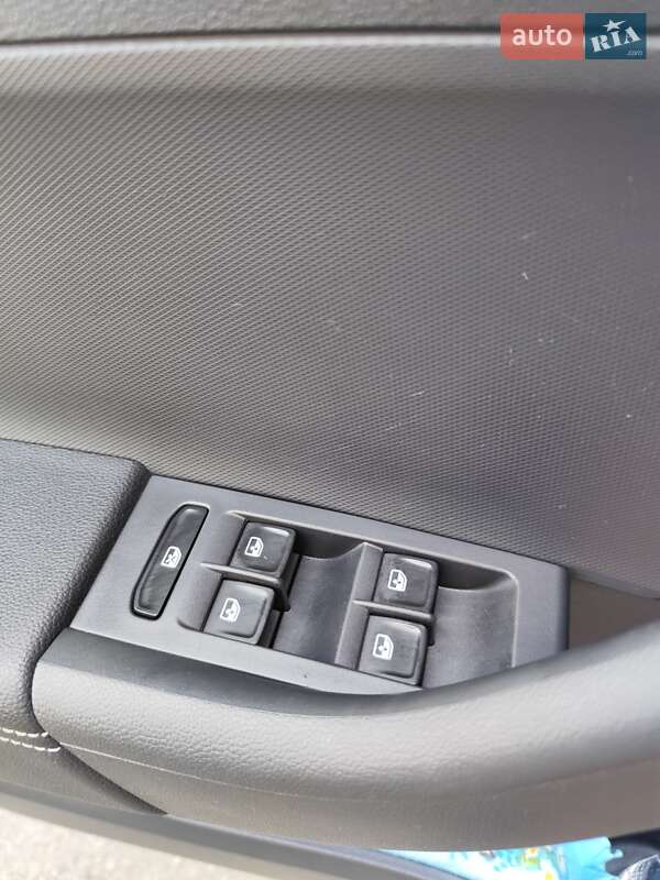 Лифтбек Skoda Rapid 2017 в Киеве фото 8 Лифтбек Skoda Rapid 2017 в Киеве