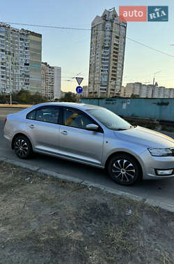 Лифтбек Skoda Rapid 2015 в 