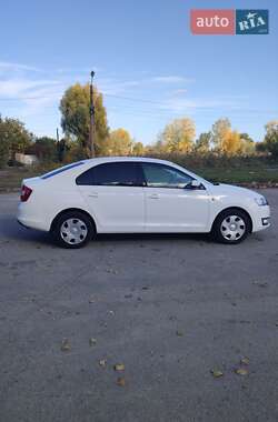 Лифтбек Skoda Rapid 2013 в Днепре