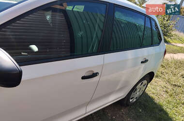Хетчбек Skoda Rapid 2014 в 